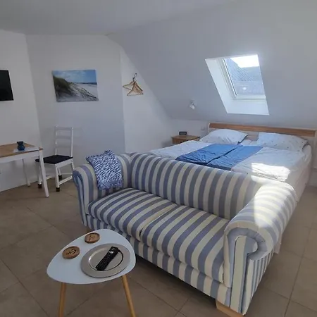 Ferienwohnung Ruegen 1, Alt Reddevitz 108, Insel Ruegen, Mit Kamin * Middelhagen