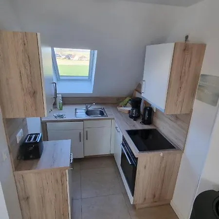 Ferienwohnung Ruegen 1, Alt Reddevitz 108, Insel Ruegen, Mit Kamin Lejlighed *